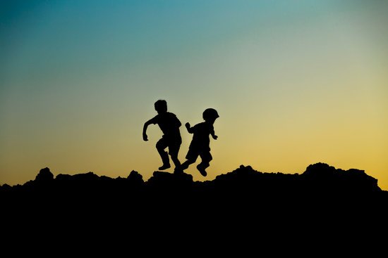 canva silhouette photo of jumping children MADGyGh 2E0