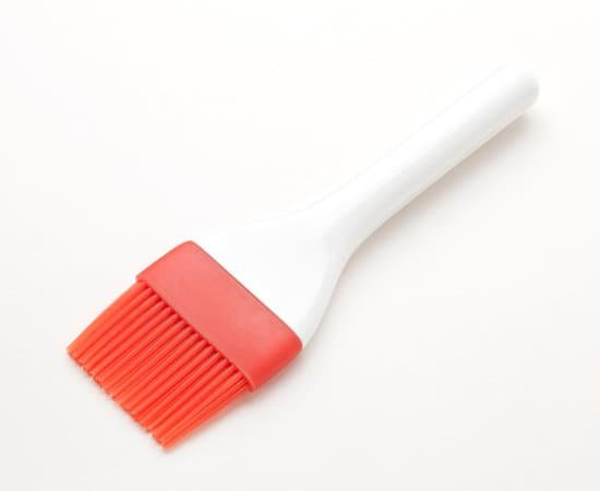 canva silicone brush MAC yBknFSc