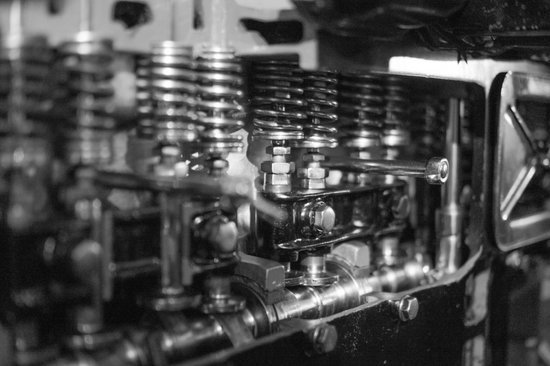 canva silver engine MADGx8OCm7w 1