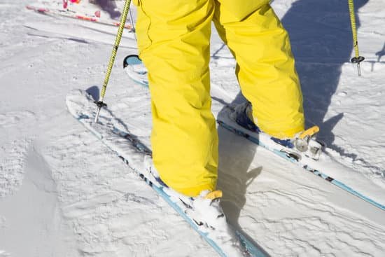 canva skiing MADAfuspTUk