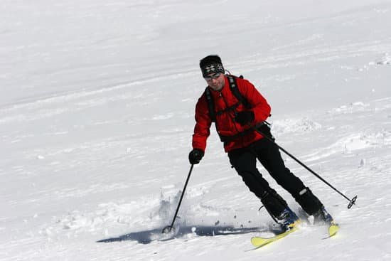 canva skiing