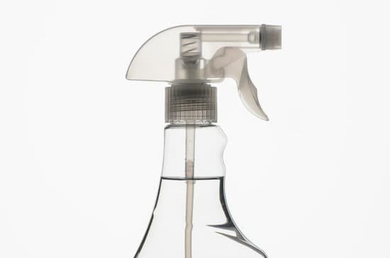 canva spray bottle MAC4GM21EE0