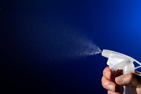 canva spraying water MADBp8MbdOM