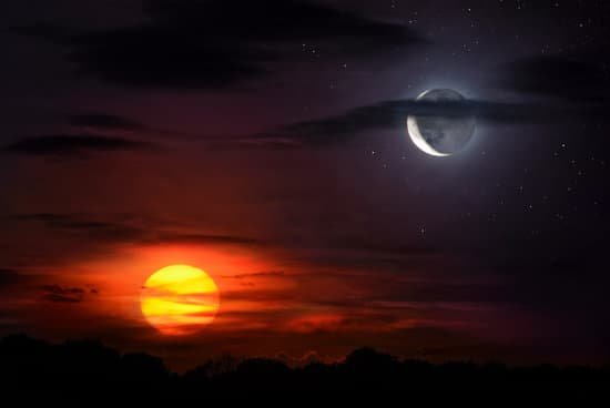 canva sun and moon MADer ulH3M