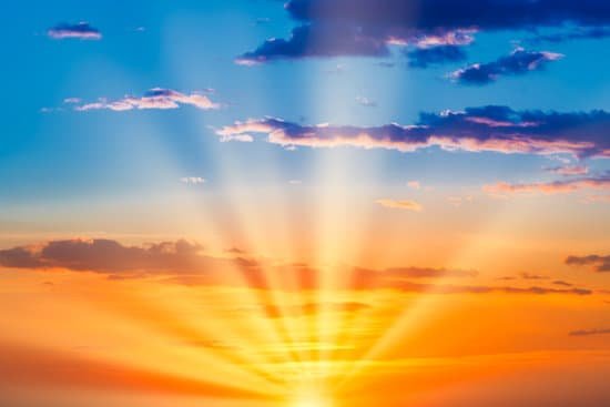 canva sunset sky with sun and clouds MAEE2KkMgfg