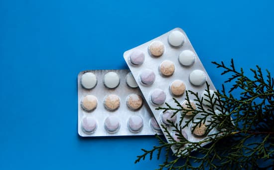 canva tablets on a blue background. childrens vitamins. MAESW84S0y8