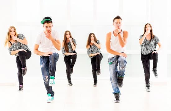 canva teenagers dancing modern dances. MAEEUohBQp0