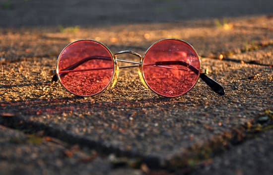 canva trendy red sunglasses MADQ5I0MUzw