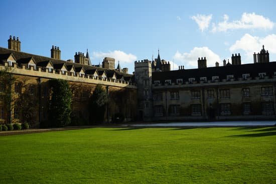 canva trinity college MADTWt4M6Uk