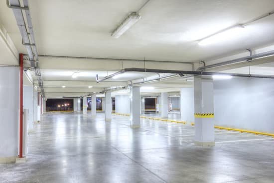 canva underground garage. empty underground parking garage MAC5G89P72Y