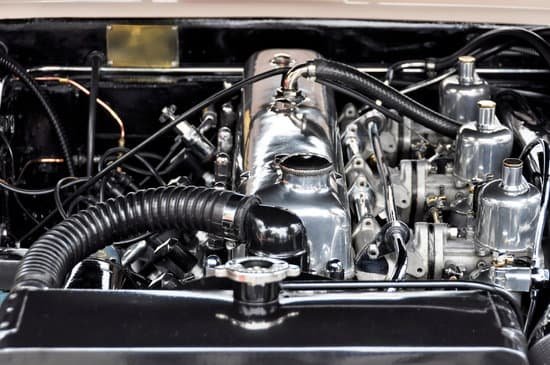 canva vintage car engine MABPETbUrj8