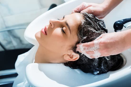 canva washing hair in hair salon MAEEO5sC1kE
