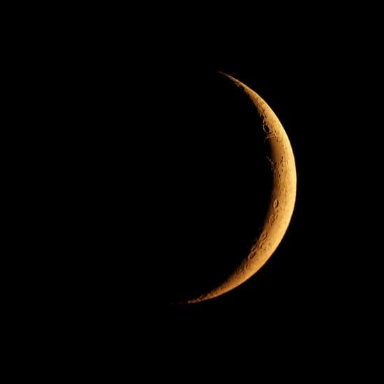 canva waxing crescent moon MADhweSy5T8