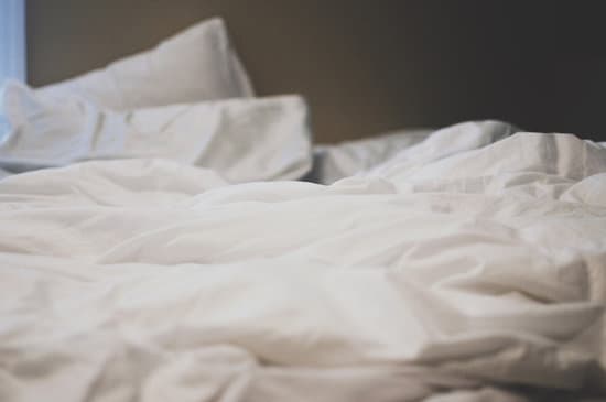 canva white bed sheet and pillows