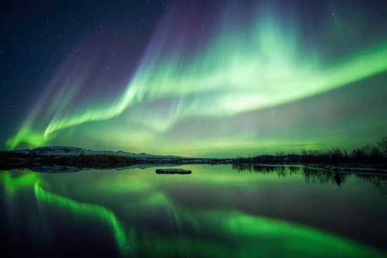 canva winter night MADaqyc1QYw