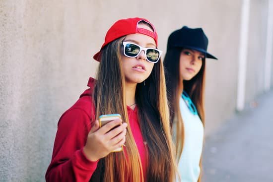 canva women wearing hip hop style outfit and glasses MACXoMqfDdU