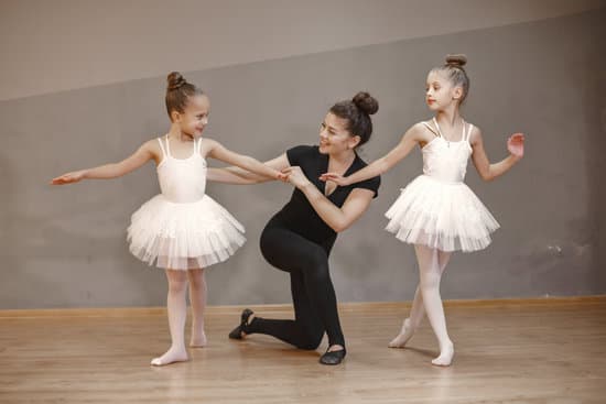 canva young ballerinas with their teacher MAENkGSIwoY