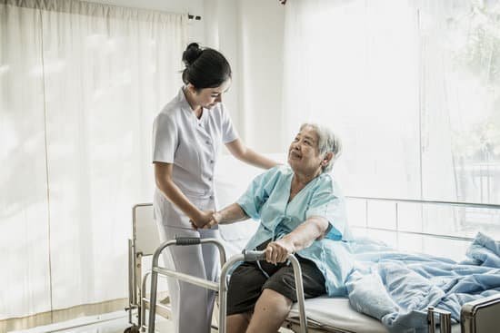 canva young nurse take care of senior patient in hospital room MADeseIgrNc